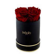 src="flower-box-mini.jpg" alt=" midi flowerbox czarne złocone pudelko czerwona royal róża">