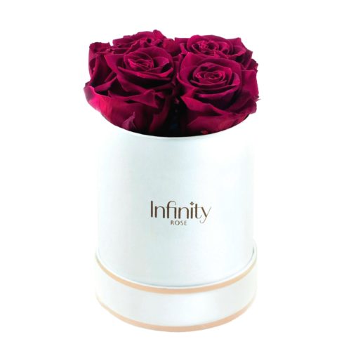 src="flower-box-średni.jpg" alt="średni flowerbox ciemnoróżowe róże białe pudelko złote logo">