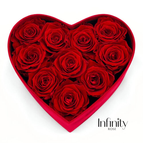 Kompozycja czerwone róże wieczne i czarny welurowy flower box w kształcie serca Infinity Rose ze złotym logo bez pokrywki