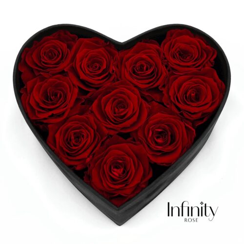 Kompozycja czerwone róże wieczne i czarny welurowy flower box z otwartą pokrywką w kształcie serca Infinity Rose ze złotym logo